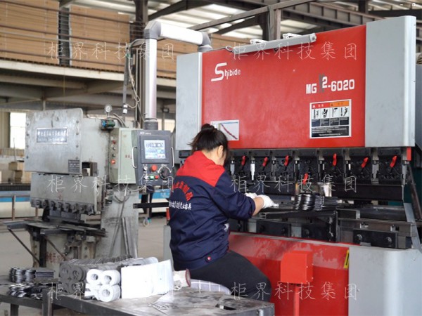 Automatic bending machine