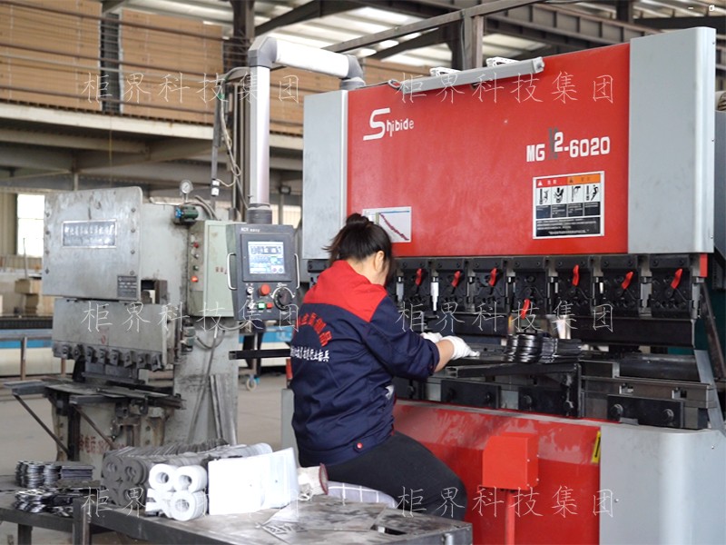 Automatic bending machine