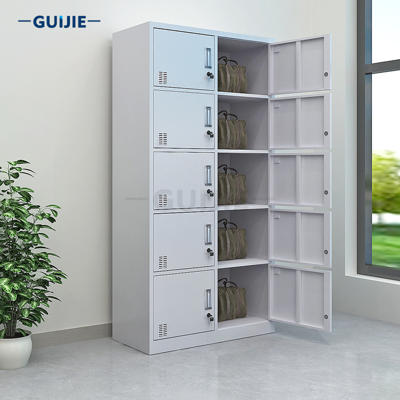 A 10-door locker