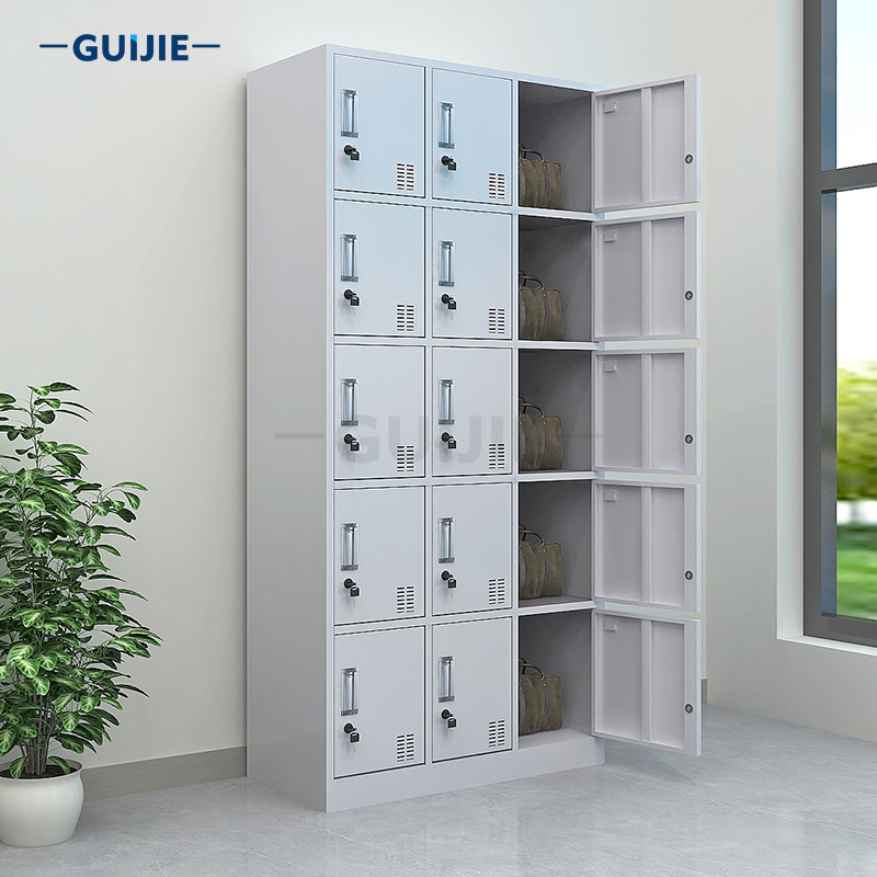 15-door locker